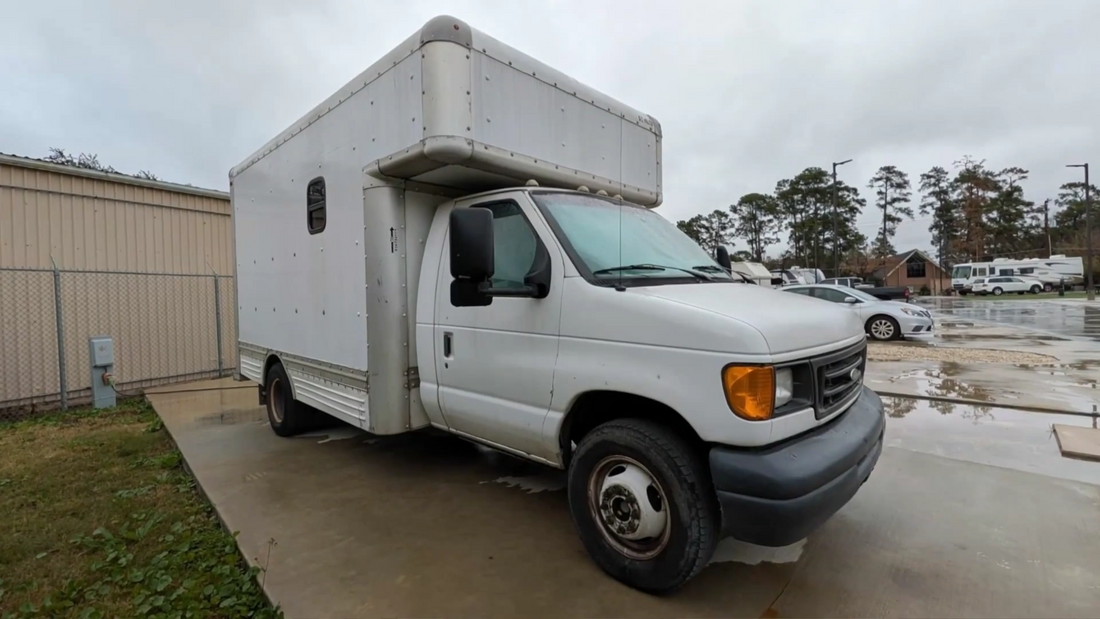 Summit 2 24V Rooftop AC Review: 12 Months of Cooling a Full-Time Box Truck in Houston Heat