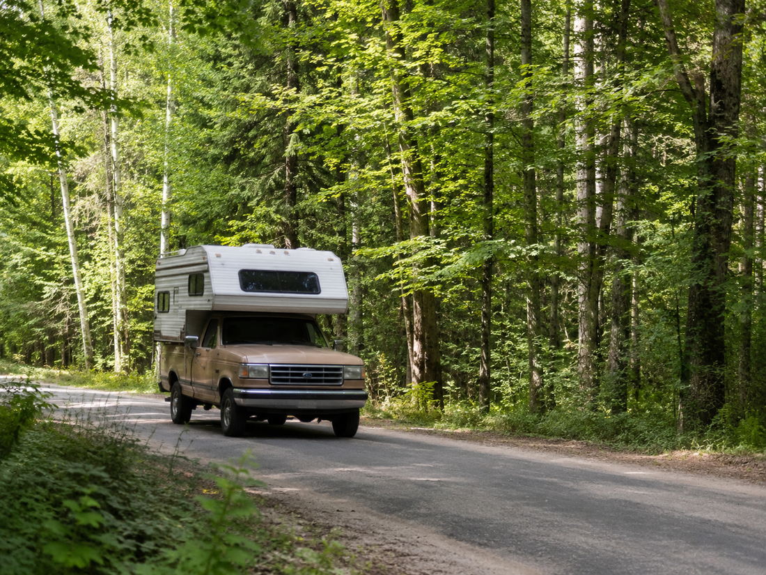 best 12v rv air conditioner 2026 comparison: OutEquipPro Summit 2 10,000 BTU $895 vs Dometic RTX 2000 vs Nomadic X2 Helix
