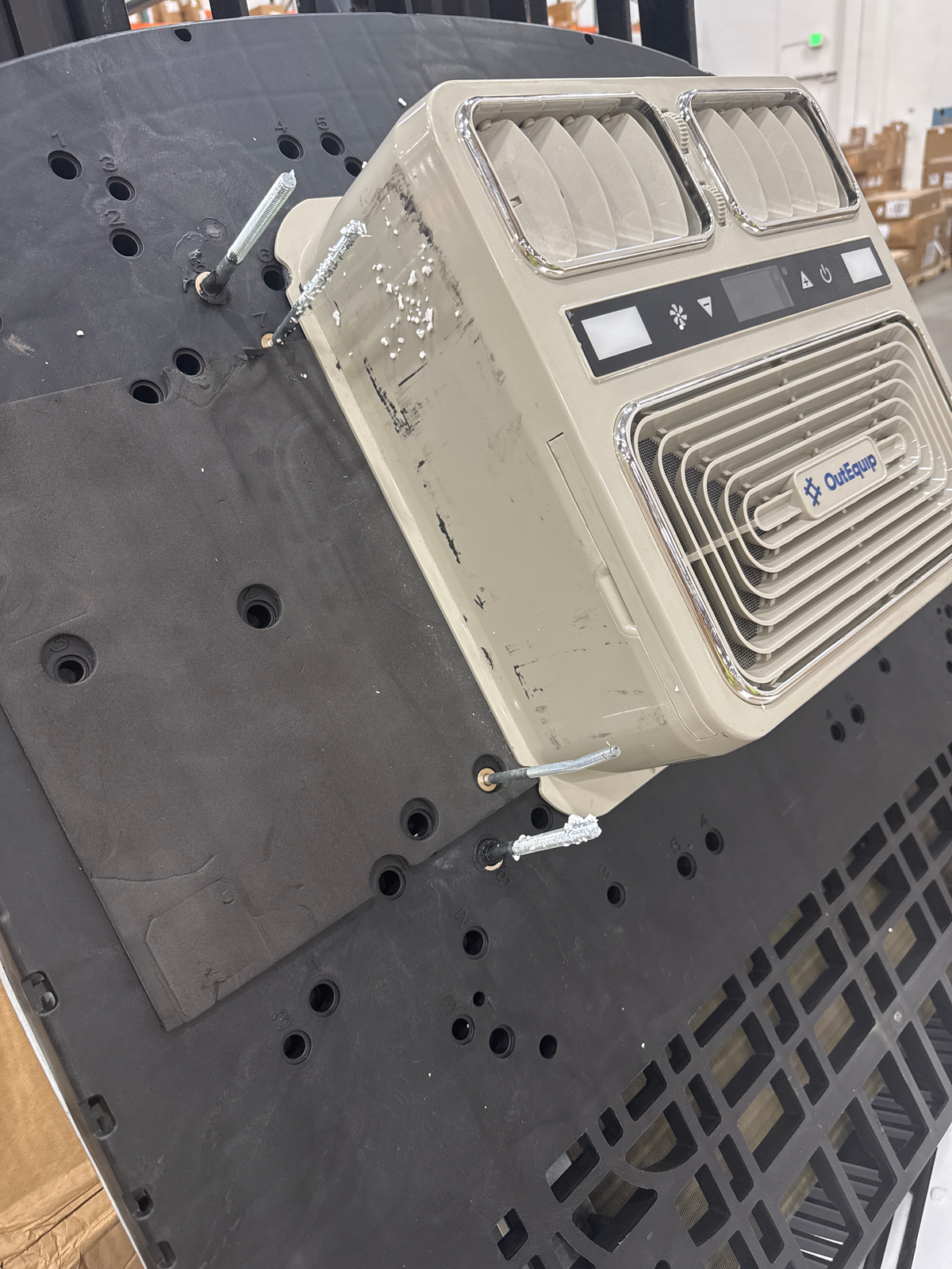 [Open Box -Grade C]110V 15,000 BTU Black RV Rooftop AC with Heat Pump