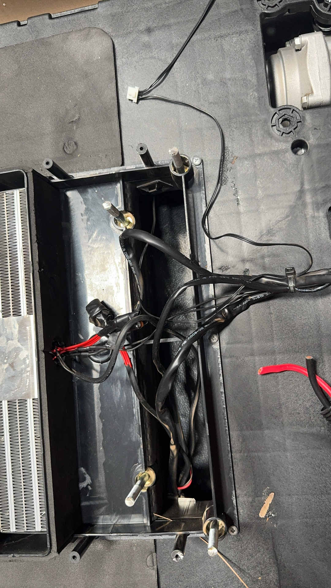 [Open Box -Grade D]48V 11000 BTU White RV Rooftop AC without Heater