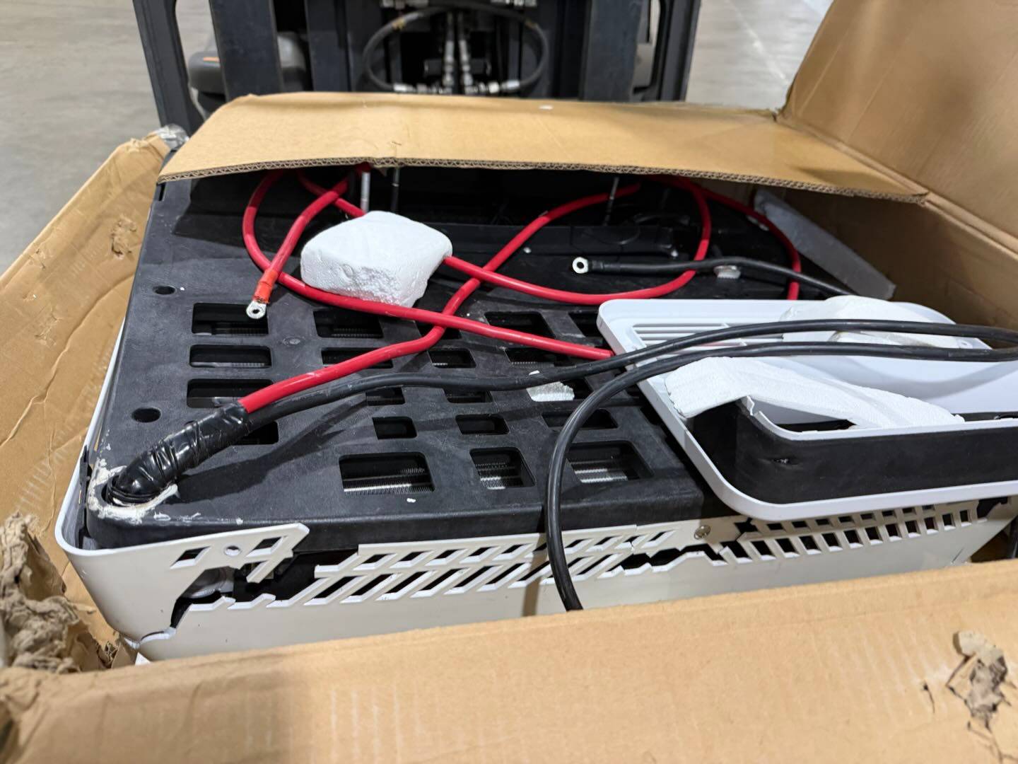 [Open Box -Grade C]12V 10,000 BTU White RV Rooftop AC with Heater