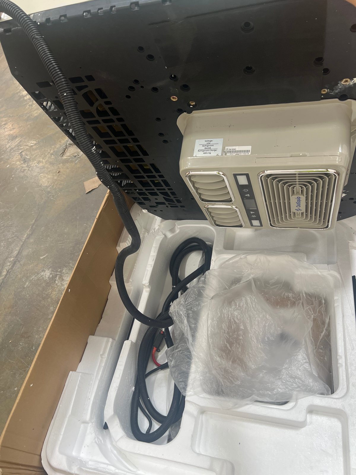 [Open Box -Grade C]12V 11,500 BTU White RV Rooftop AC with Heat Pump