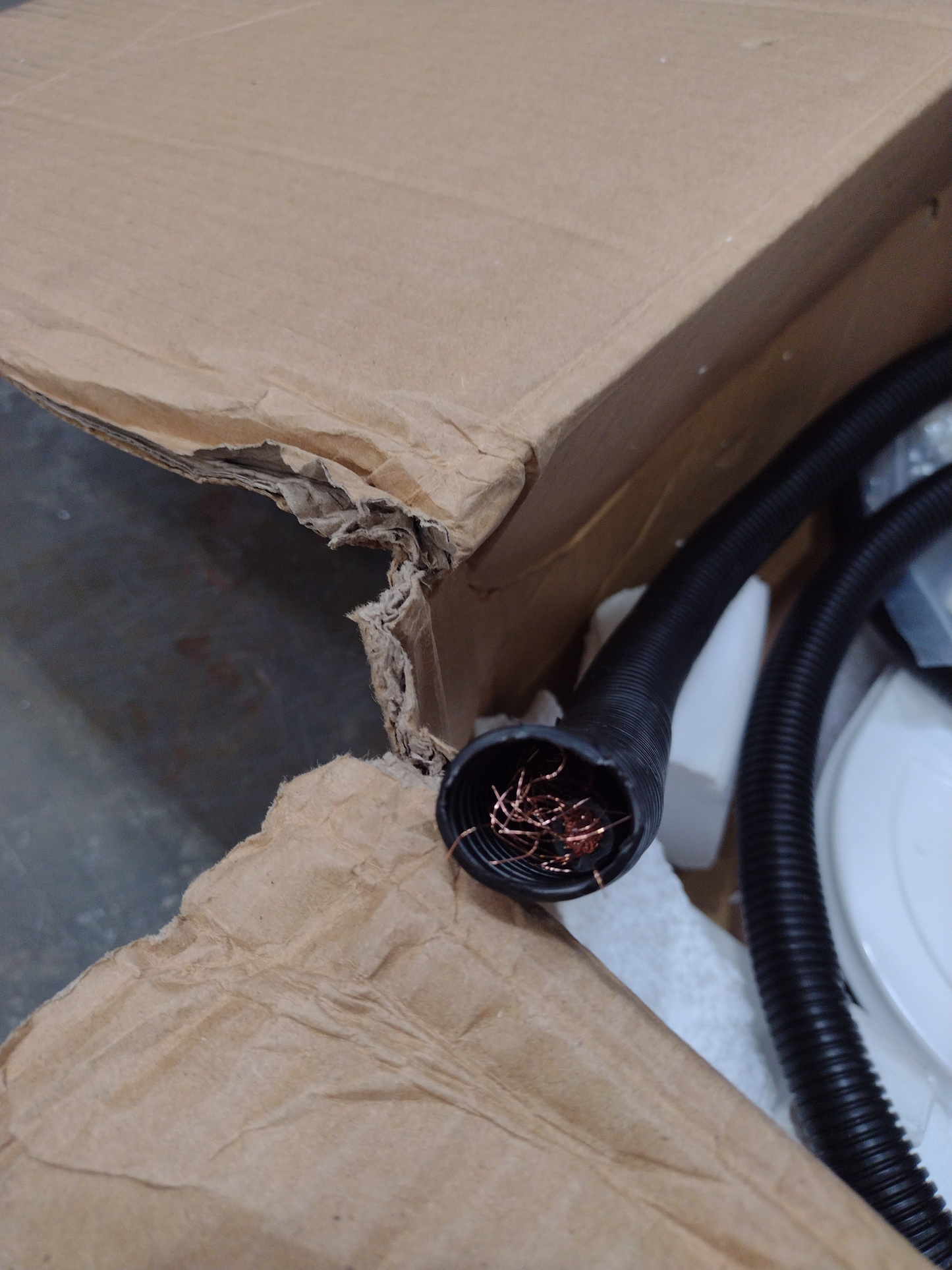 [Open Box -Grade C]12V 10,000 BTU Black RV Rooftop AC with Heater