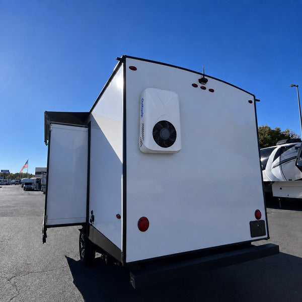 wall mount ac unit on trailer